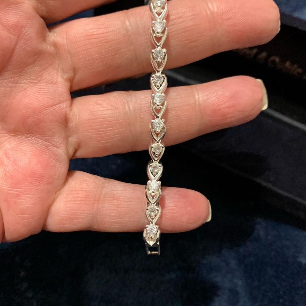 Elegant silver plated bracelet